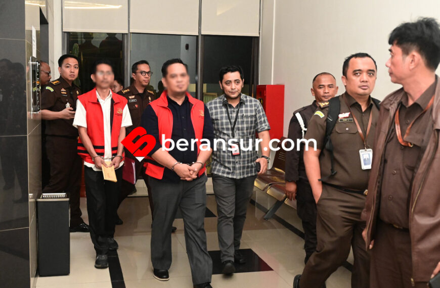 Sekwan dan Wakil Ketua DPRD Kabupaten Bekasi, Bobol Anggaran Tunjangan Rumah Mencapai Milyaran Rupiah