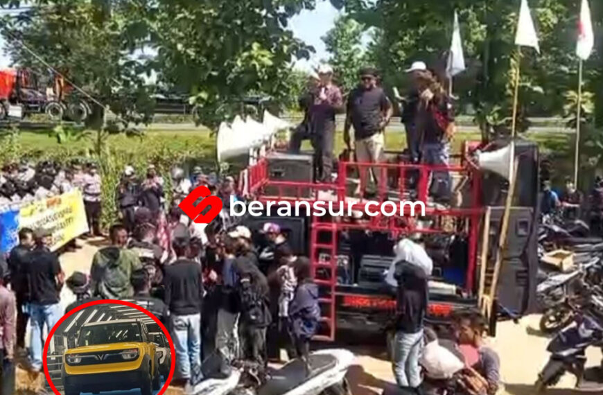 Ratusan Warga Geruduk Pabrik VinFast Subang: Tuntut Prioritas Tenaga Kerja Lokal