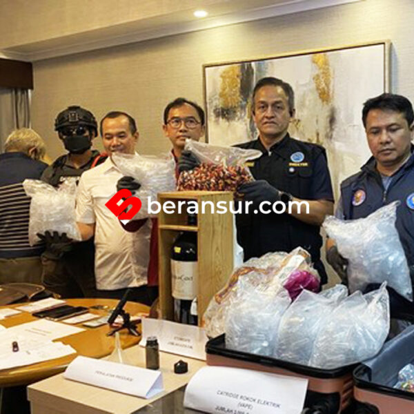 ​BNN Bongkar Sindikat Narkoba : Modus Cairan Vape Senilai Rp18 Miliar di Apartemen Jakarta Selatan