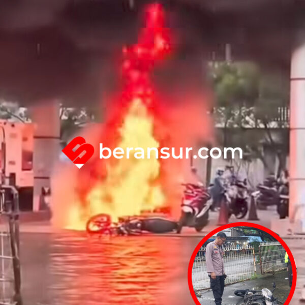 Motor Kebakaran Saat Mengisi BBM di SPBU Hyundai Cikarang Selatan