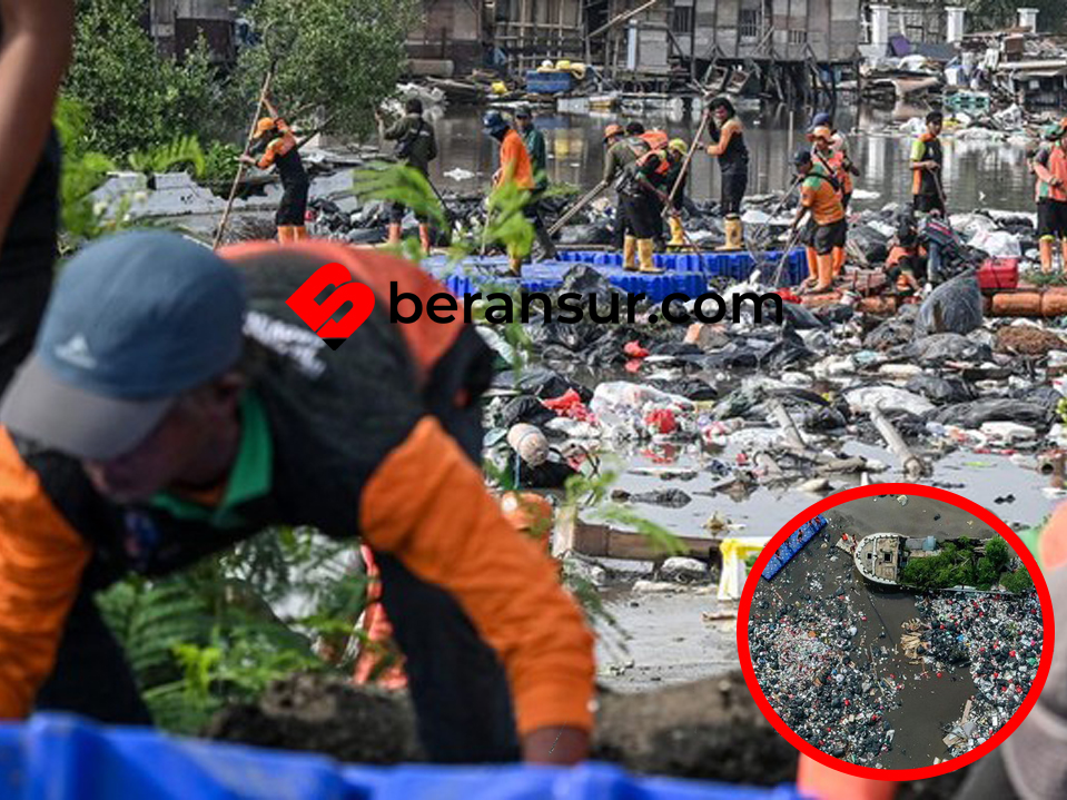 Sampah yang Menumpuk Dikawasan Muara Baru