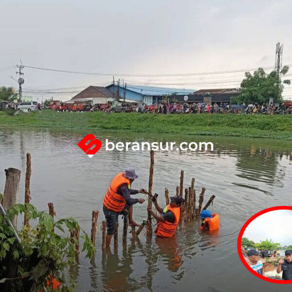 Tanggul Kalimalang Jebol, Rumah Warga di Telukjambe Barat Terendam Banjir