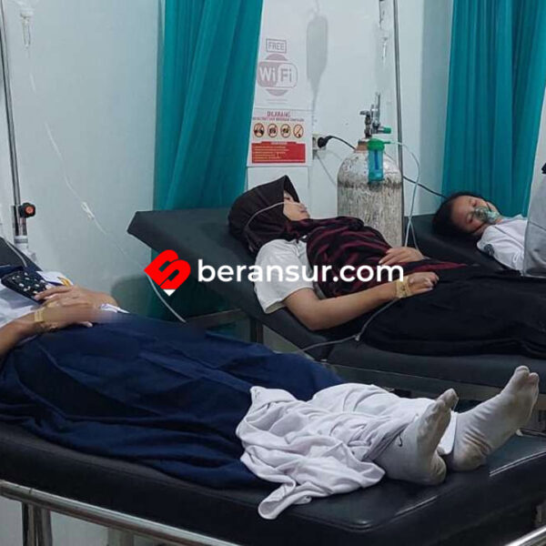 411 Korban Dugaan Keracunan MBG di Mojokerto, Beberapa Pelajar Masih berbaring Di Rumah Sakit