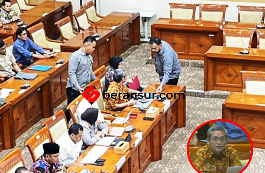 Komisi III DPR Usir Pengembang dari Rapat BAhas Mushola