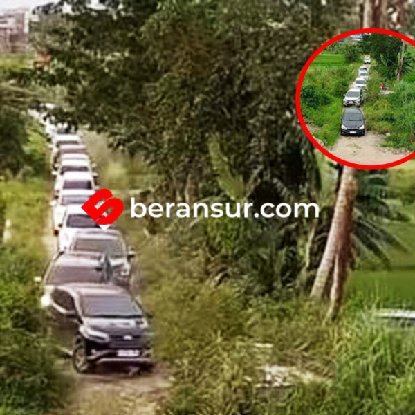 Ratusan Kendaraan Pemudik “Terjebak” di Tengah Sawah Sleman Akibat Ikuti Google Maps
