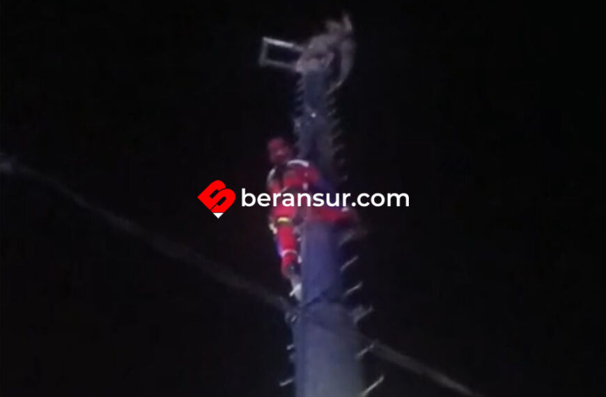 Dramatis, Damkar Bekasi Panjat Tower 20 Meter demi Remaja yang Diduga Punya Masalah Asmara