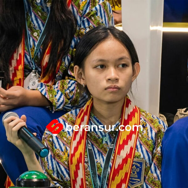 Josepha Alexandra Siswi SMAN 1 Pontianak, Tuai Simpati Usai Jawabannya di LCC MPR RI Disalahkan Juri