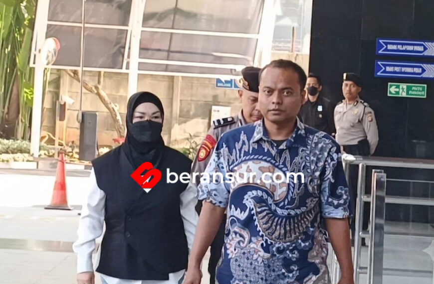 Bupati Sukoharjo Etik Suryani Terjaring OTT KPK, 18 Orang Diamankan