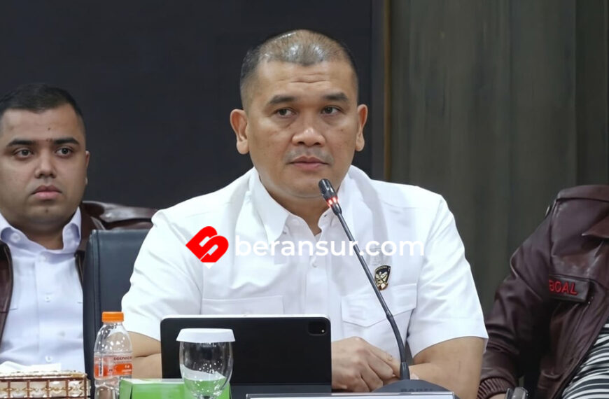 Eks Jampidsus Febrie Adriansyah Resmi Jadi Tersangka Kasus Mega Korupsi