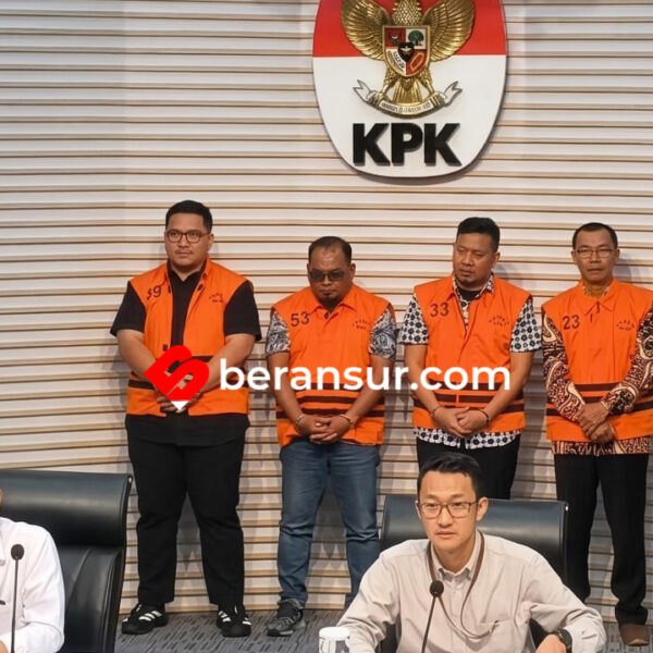 KPK Tahan 3 Korlap Dana Hibah Pokmas Jatim, Diduga Suap Rp6,4 Miliar ke Anggota DPR Anwar Sadad