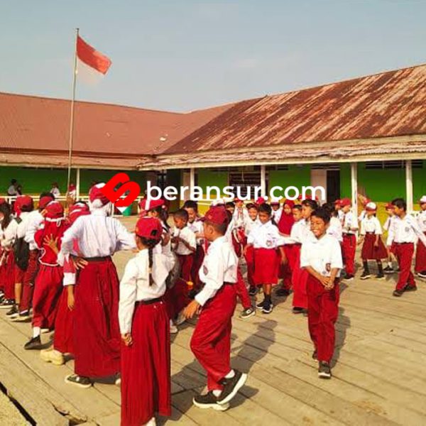 Anak-Anak Suku Bajau di Torosiaje Merindukan Program Makan Bergizi Gratis dan Menu Ayam